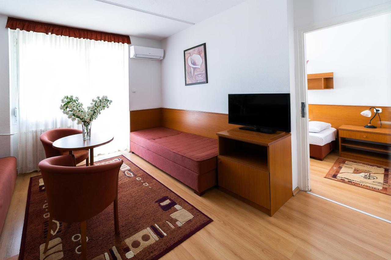 זלקרוס Napfeny Hotel מראה חיצוני תמונה