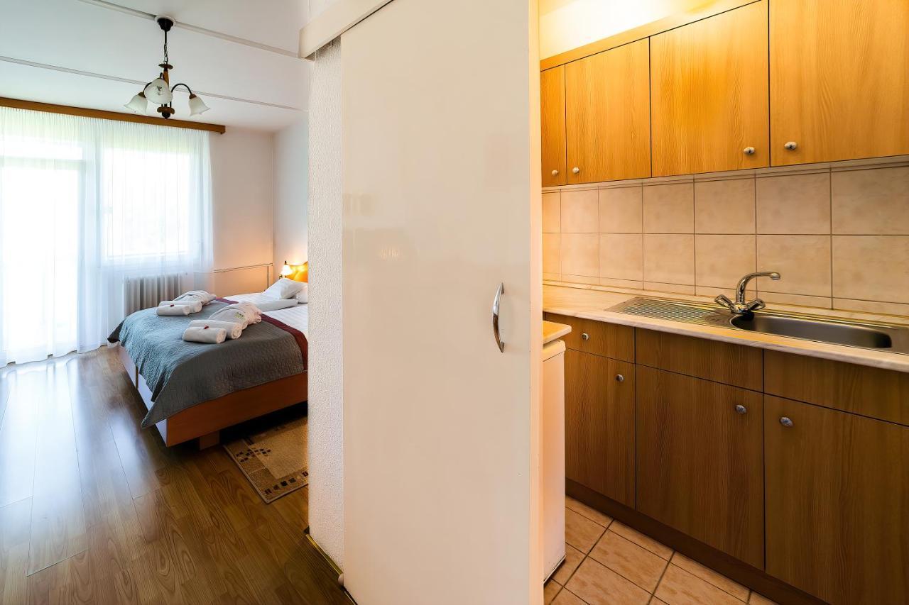 זלקרוס Napfeny Hotel מראה חיצוני תמונה