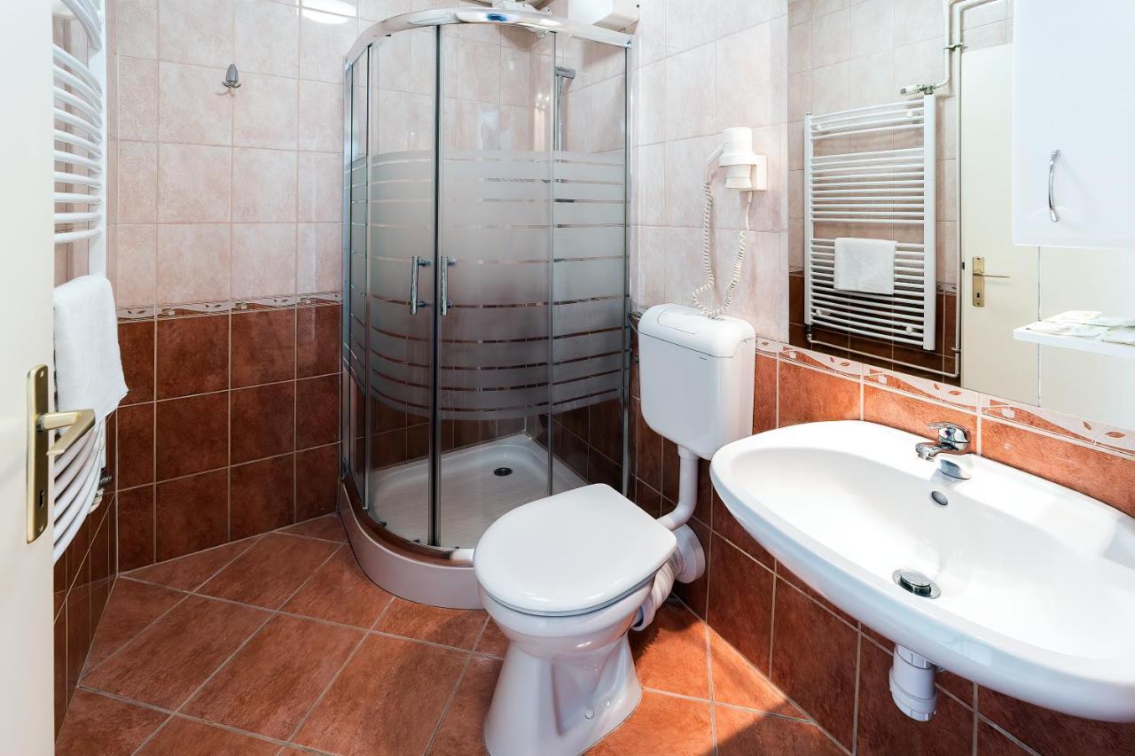 זלקרוס Napfeny Hotel מראה חיצוני תמונה