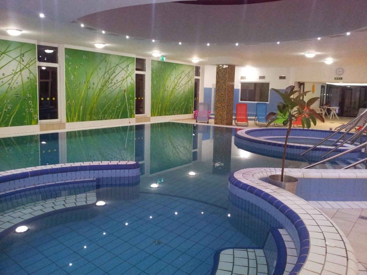 זלקרוס Napfeny Hotel מראה חיצוני תמונה