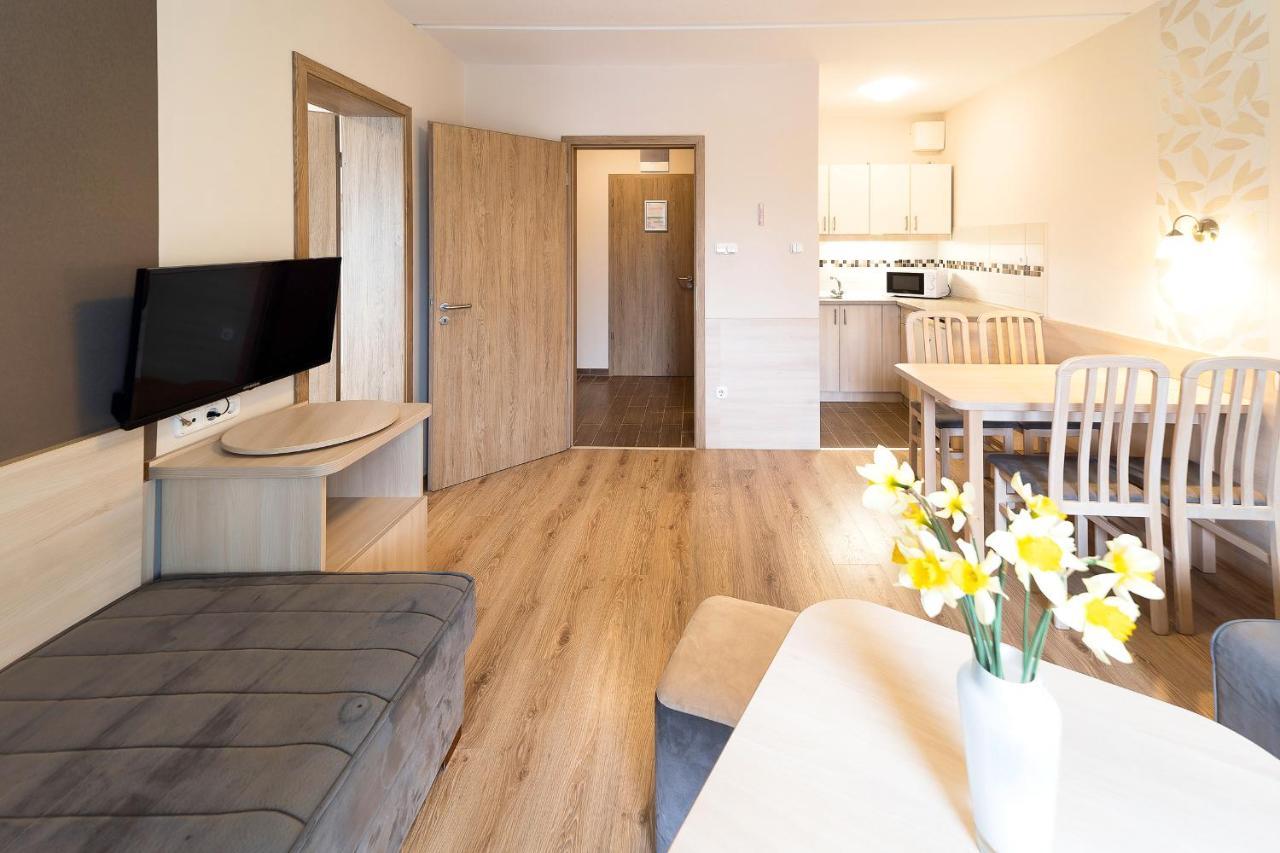 זלקרוס Napfeny Hotel מראה חיצוני תמונה