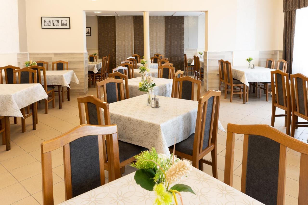 זלקרוס Napfeny Hotel מראה חיצוני תמונה