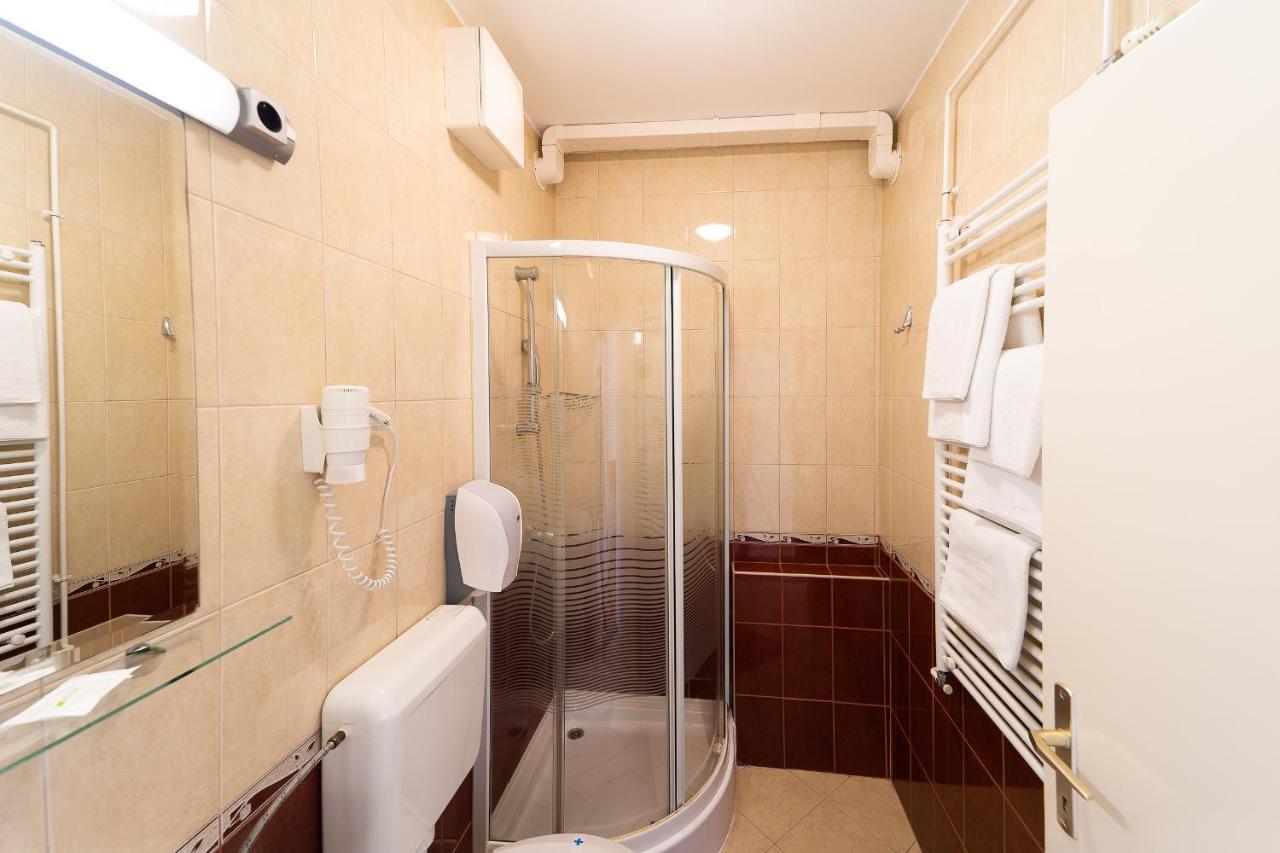 זלקרוס Napfeny Hotel מראה חיצוני תמונה