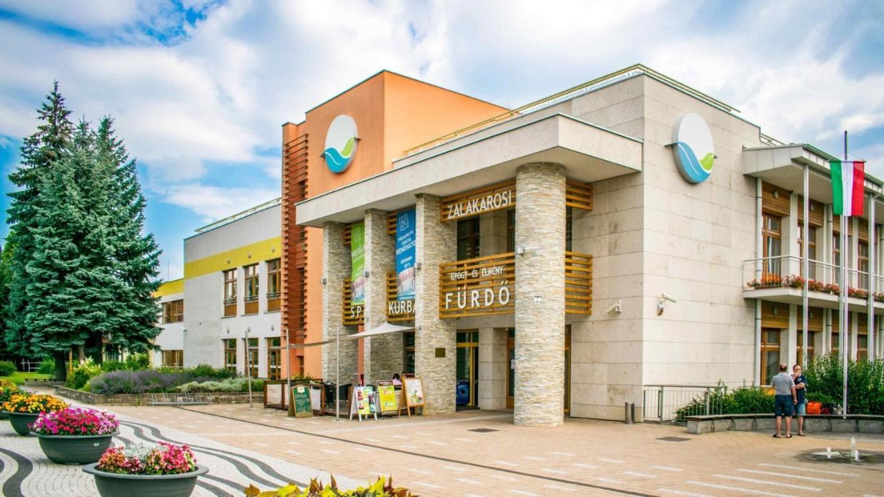 זלקרוס Napfeny Hotel מראה חיצוני תמונה
