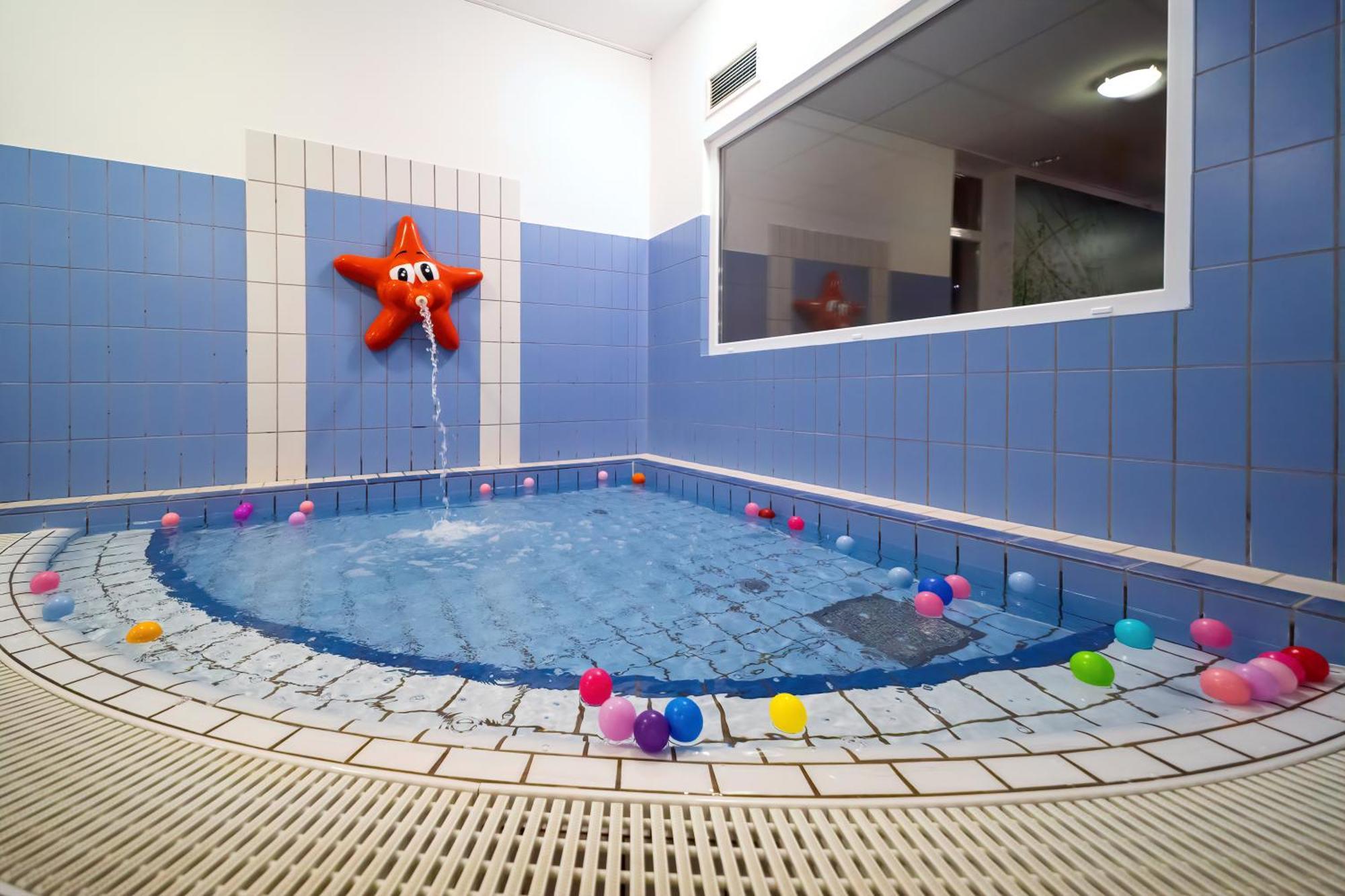 זלקרוס Napfeny Hotel מראה חיצוני תמונה