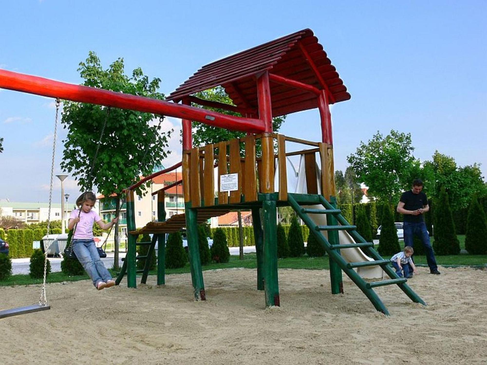 זלקרוס Napfeny Hotel מראה חיצוני תמונה